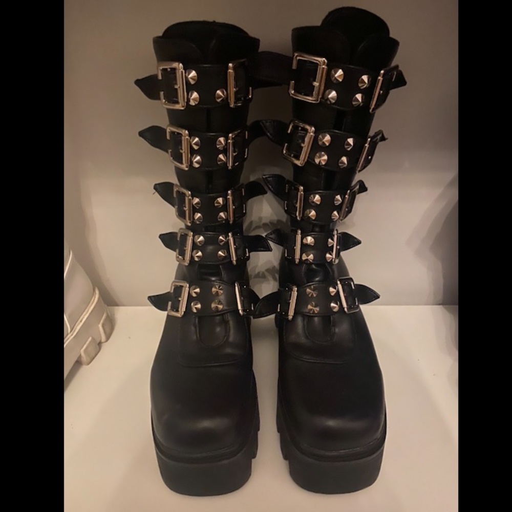 Black Demonias